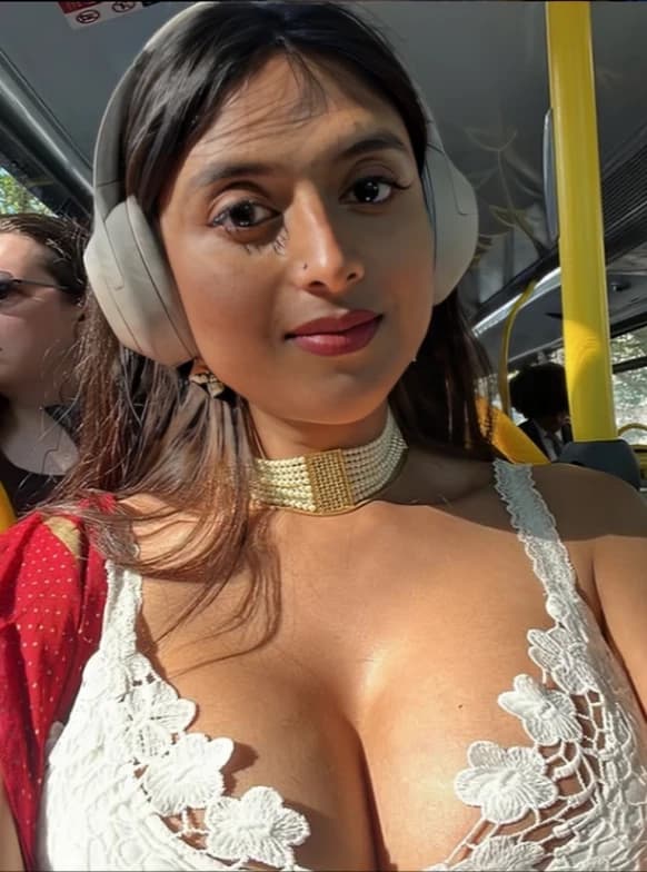 Featured image for Insta Model Sannati Mitra Nude Playing With Vibrator And Rubbing Her Pussy