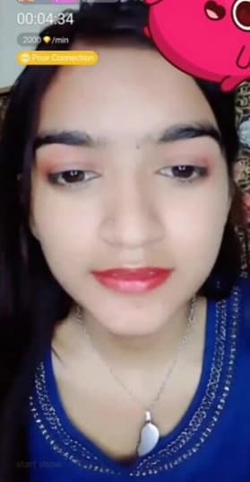 Featured image for Zoya Jaan Desi Girl Flashes Boobs on Live Stream Chat